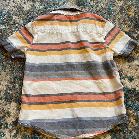 4 bottom down tops in a size 2T ( boy ) casual - Picture 10 of 10